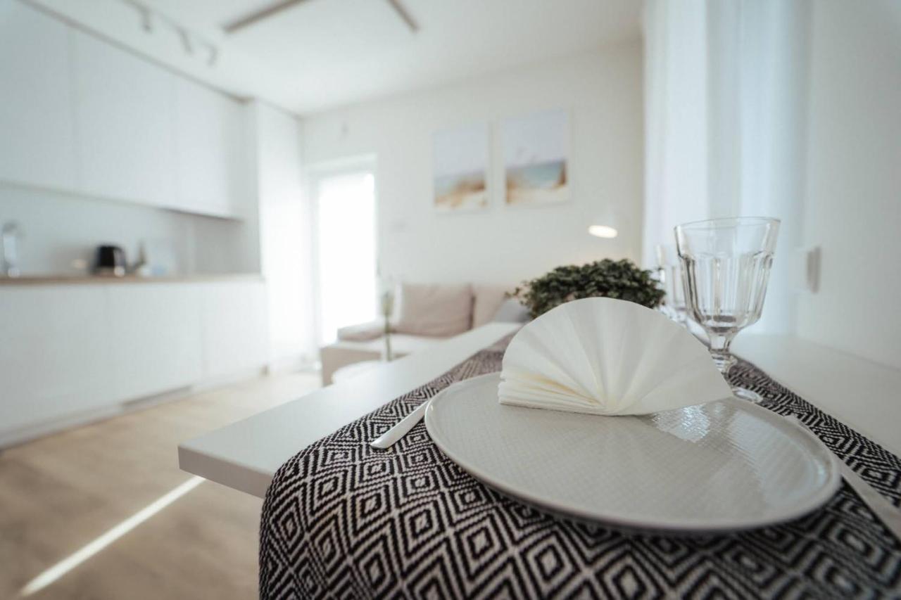No.1 Apartment In Palanga, Vaivorykstes Apartment Ngoại thất bức ảnh